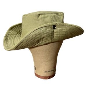 Vintage Safari hat Made in Kenya Tilly style vintage hat